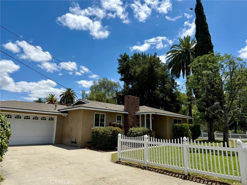 6074 Palm Avenue - Photo 2