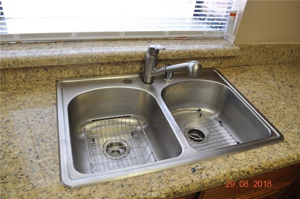 15191 Wildrose Street - Photo 3