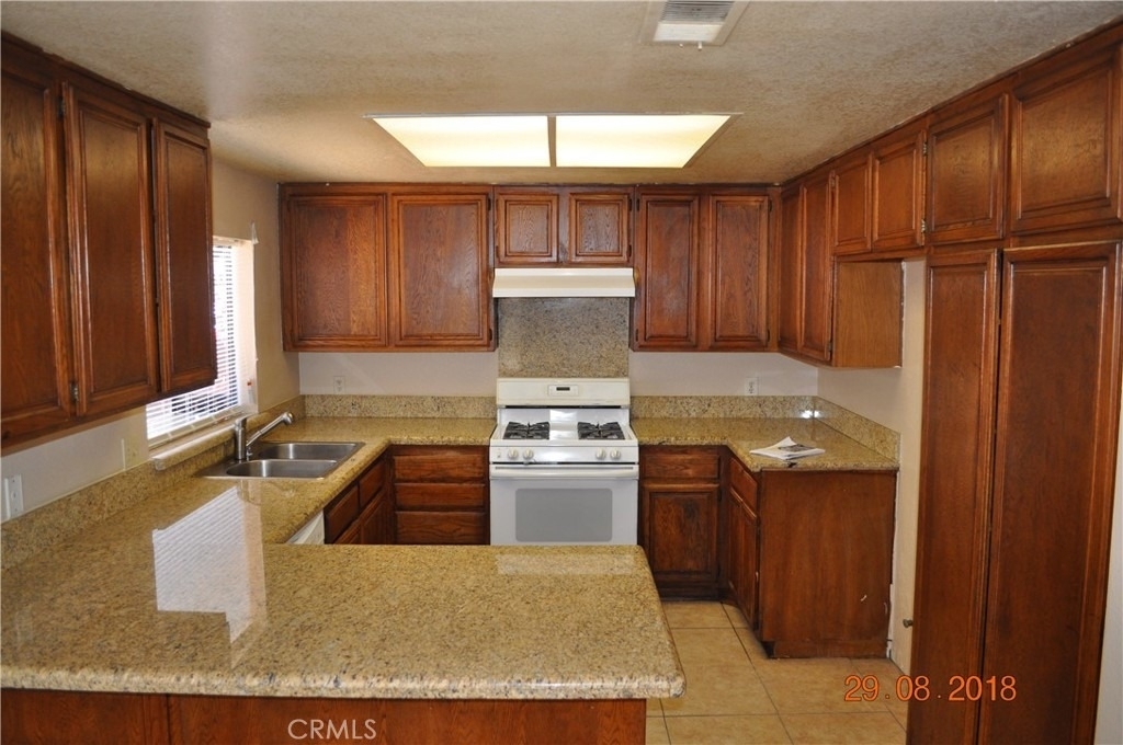 15191 Wildrose Street - Photo 2