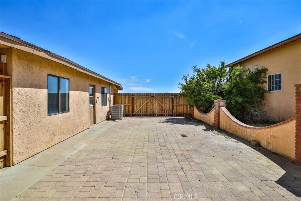 7033 W Avenue A2 - Photo 37