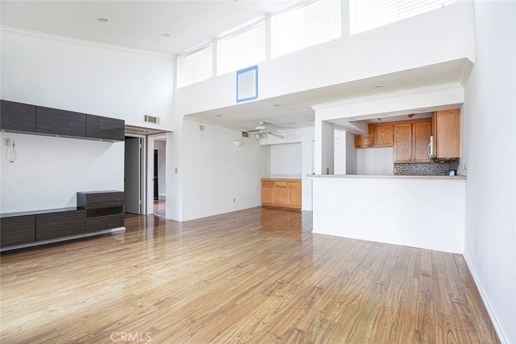 5325 Newcastle Ave. - Photo 6