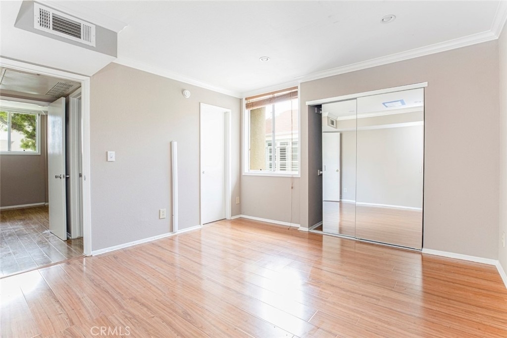 5325 Newcastle Ave. - Photo 9