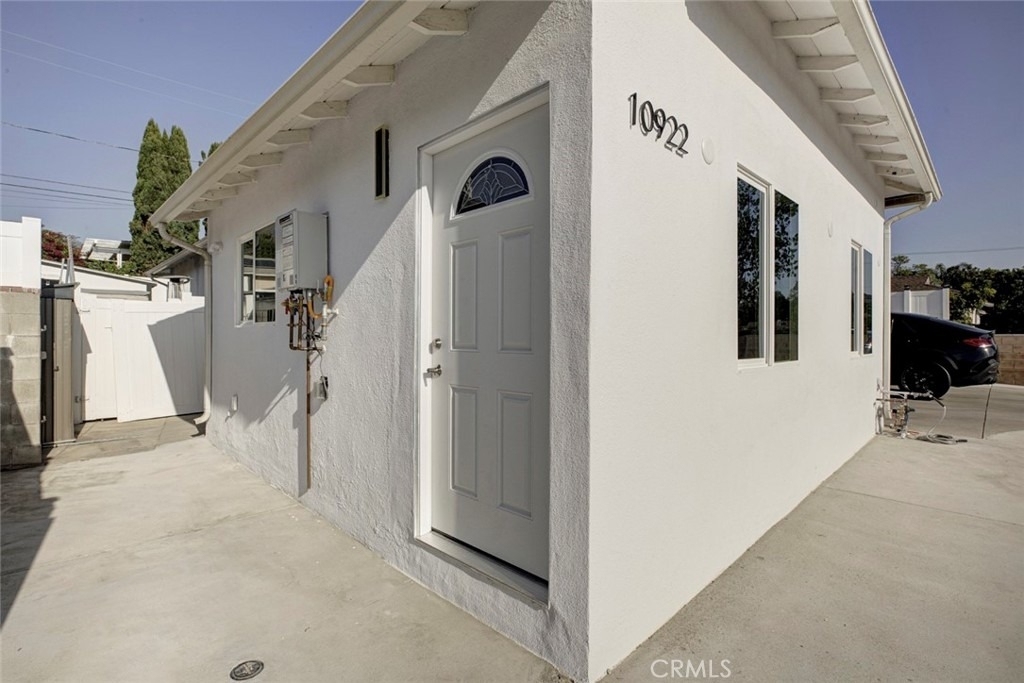 10920 Nassau Ave. - Photo 1