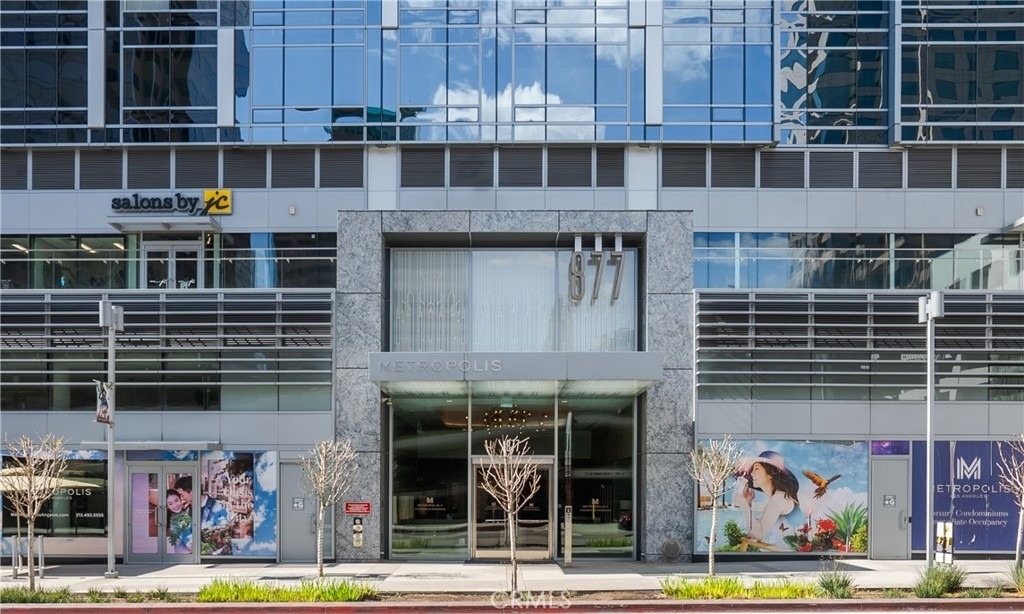 877 Francisco Street - Photo 9