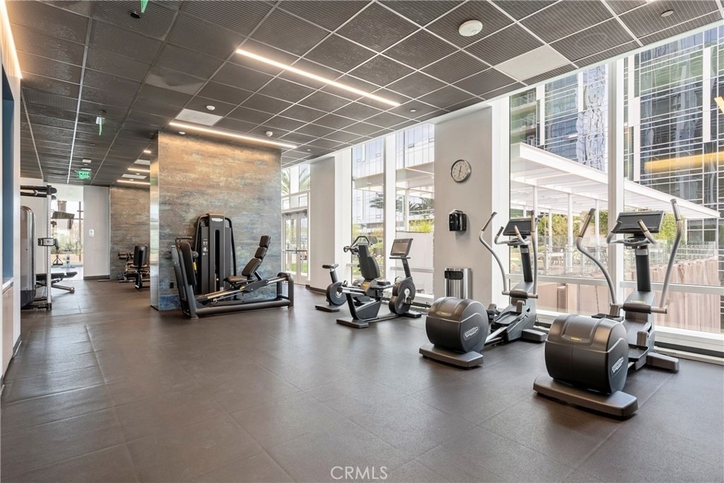 877 Francisco Street - Photo 15