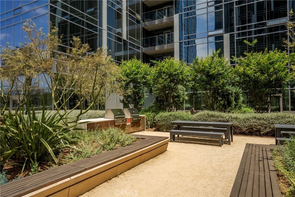 877 Francisco Street - Photo 30