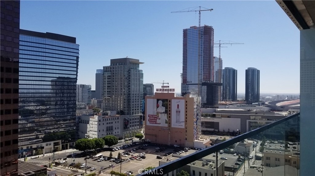 877 Francisco Street - Photo 6