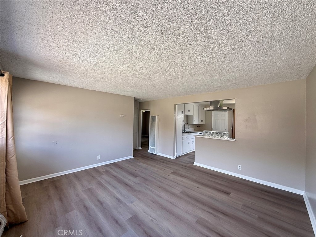 1006 E Nocta Street - Photo 2