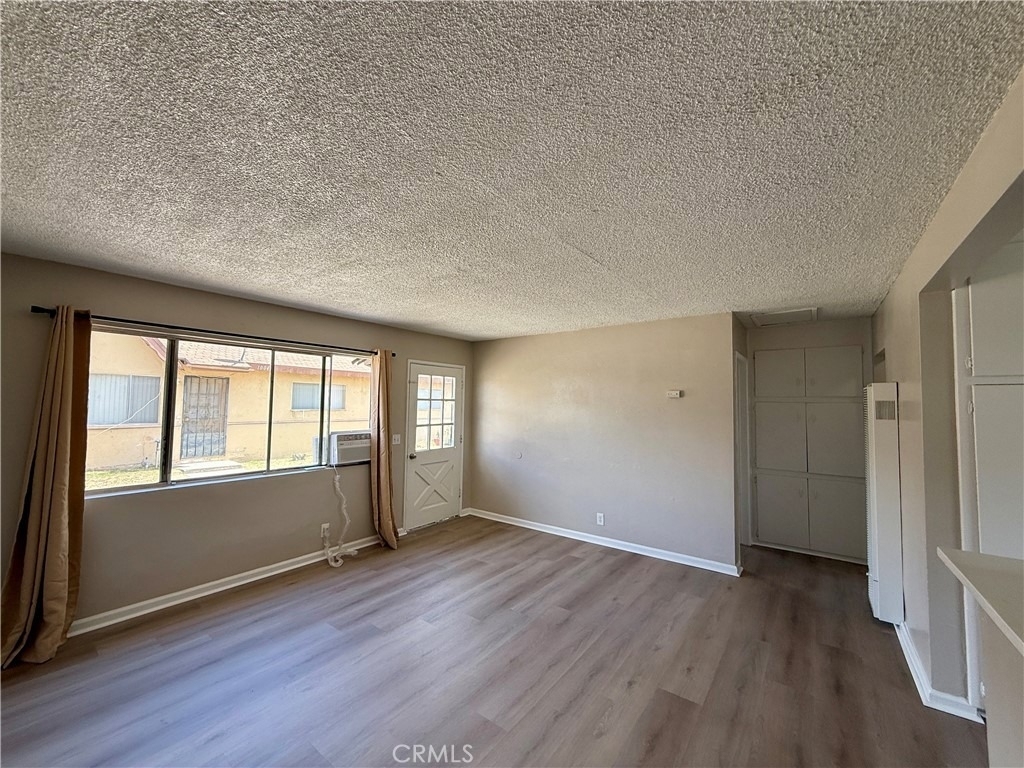 1006 E Nocta Street - Photo 3
