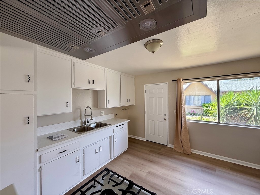 1006 E Nocta Street - Photo 4