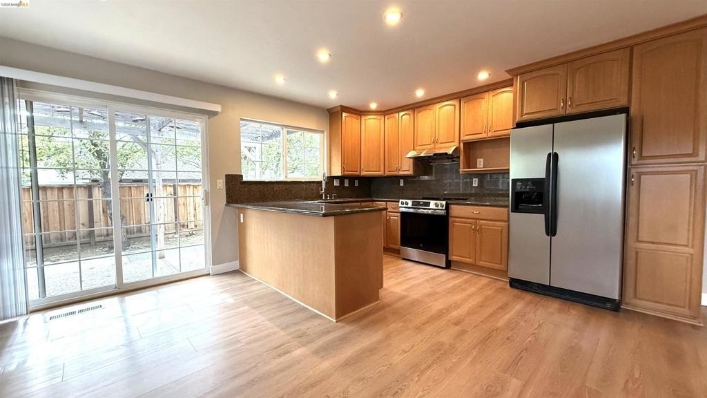 4398 N Spoonwood Ct - Photo 2