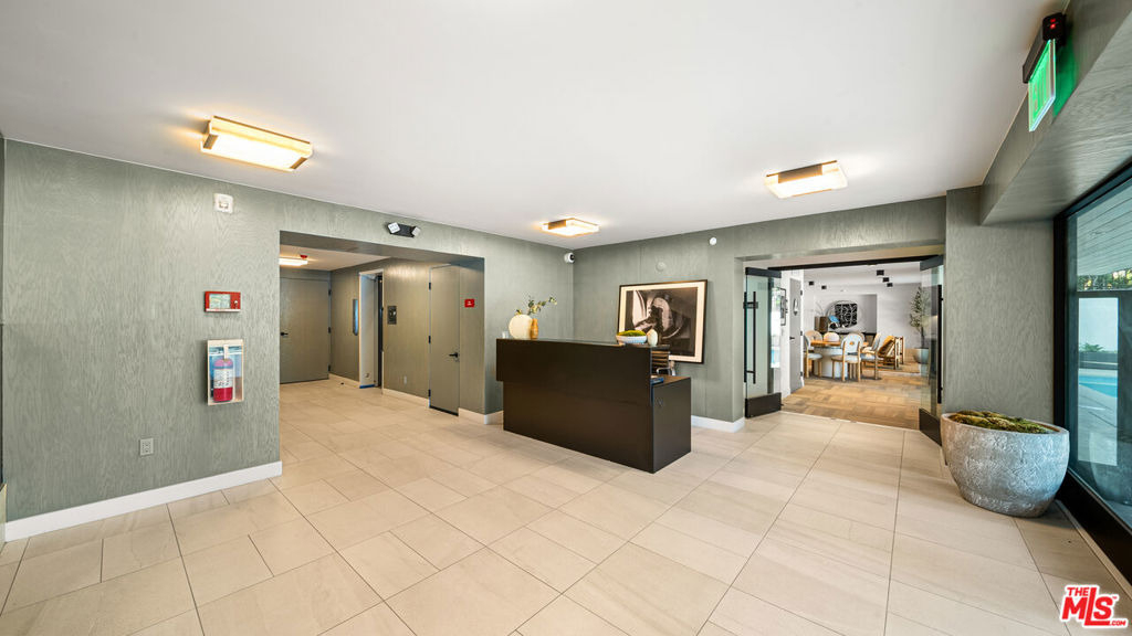 153 San Vicente Boulevard - Photo 7