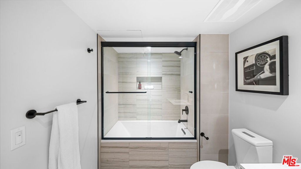 153 San Vicente Boulevard - Photo 23