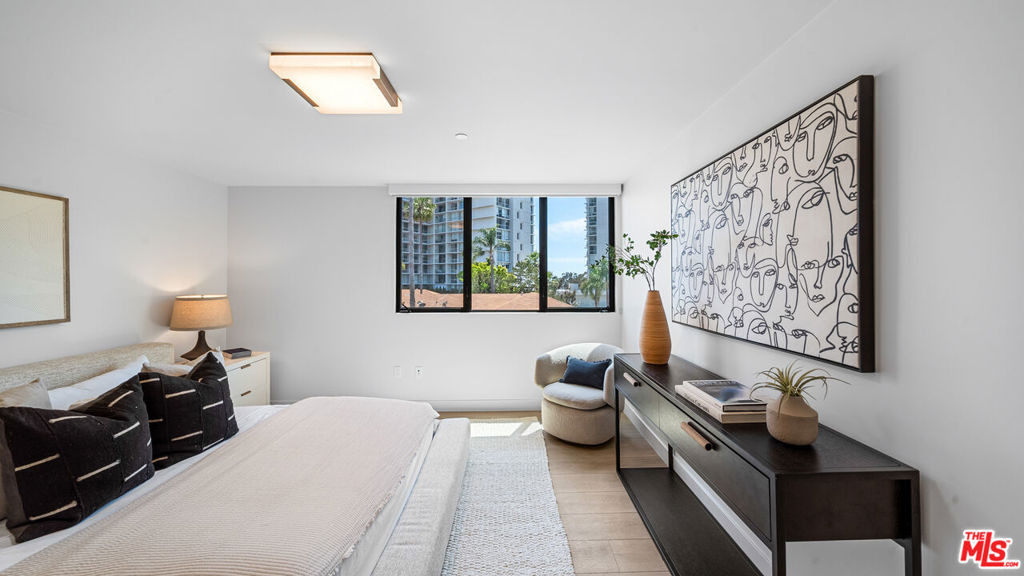 153 San Vicente Boulevard - Photo 20