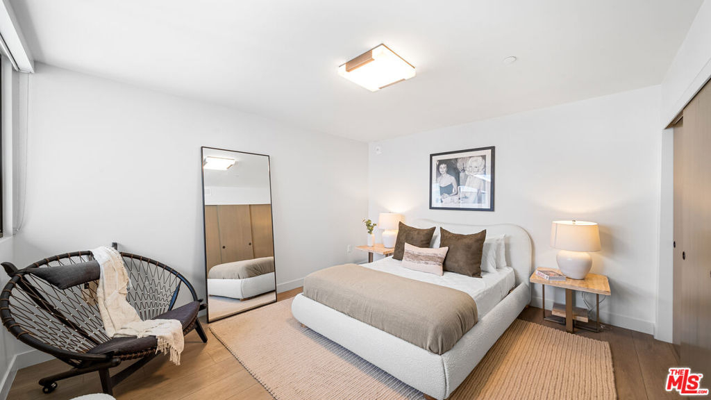 153 San Vicente Boulevard - Photo 10