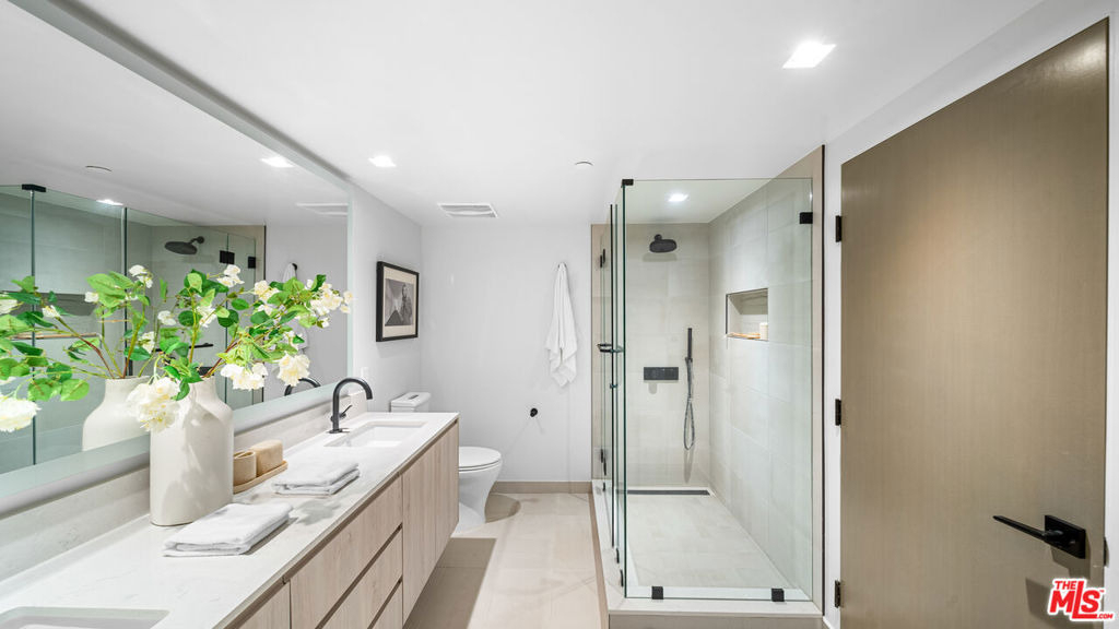 153 San Vicente Boulevard - Photo 21