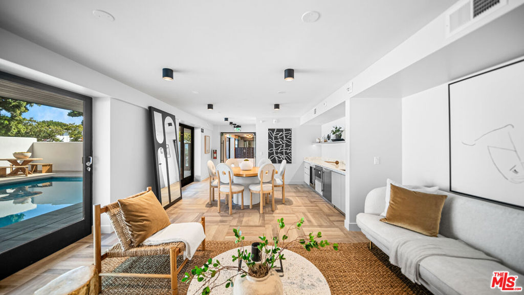 153 San Vicente Boulevard - Photo 24