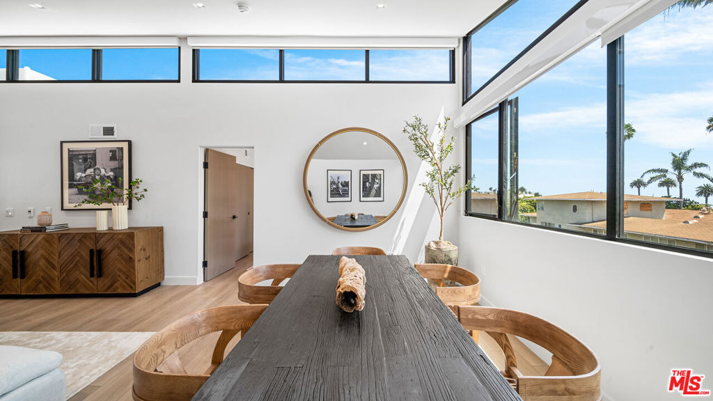 153 San Vicente Boulevard - Photo 4