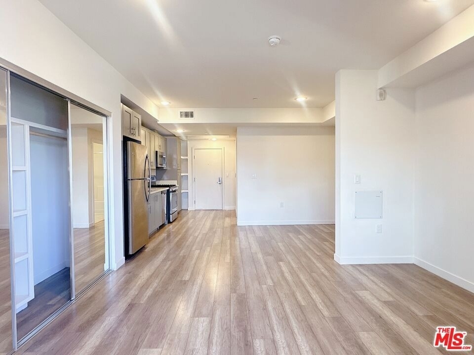 1025 S Berendo Street - Photo 1