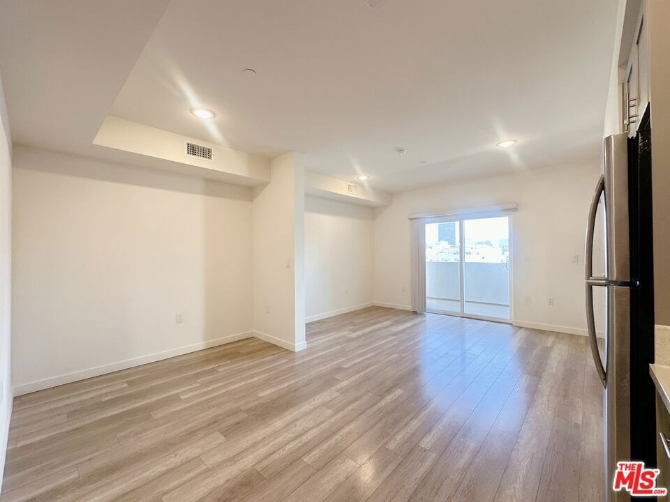 1025 S Berendo Street - Photo 6
