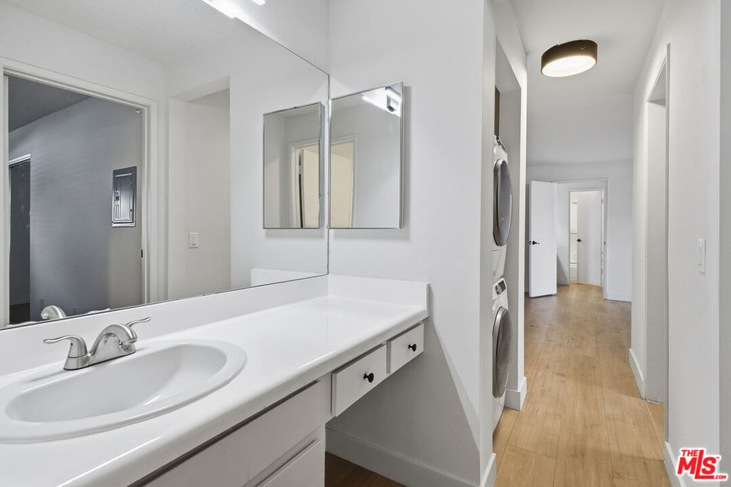 1352 S Carmelina Avenue - Photo 11