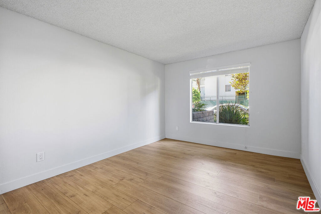 1352 S Carmelina Avenue - Photo 12