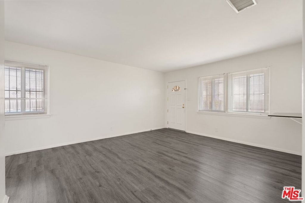 8610 S 6th Avenue - Photo 11