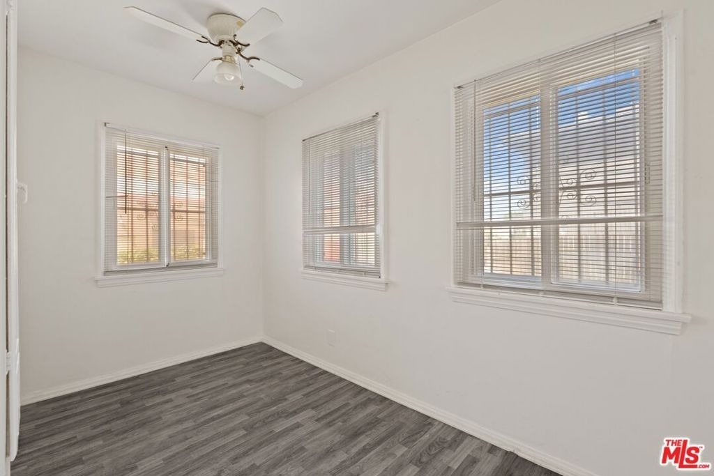 8610 S 6th Avenue - Photo 7