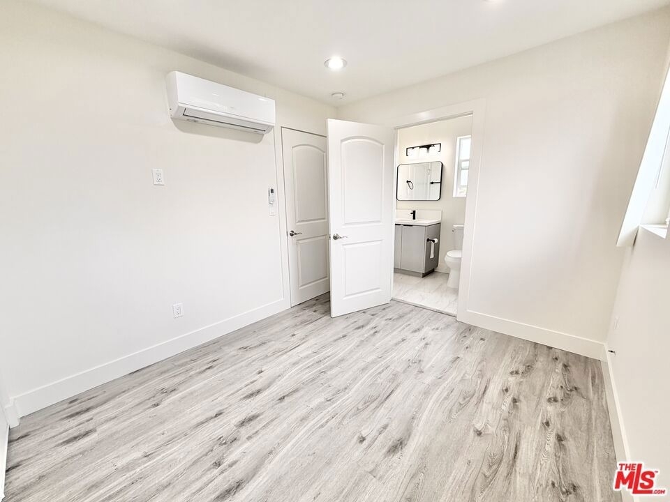 140 1/2 W 93rd Street - Photo 11