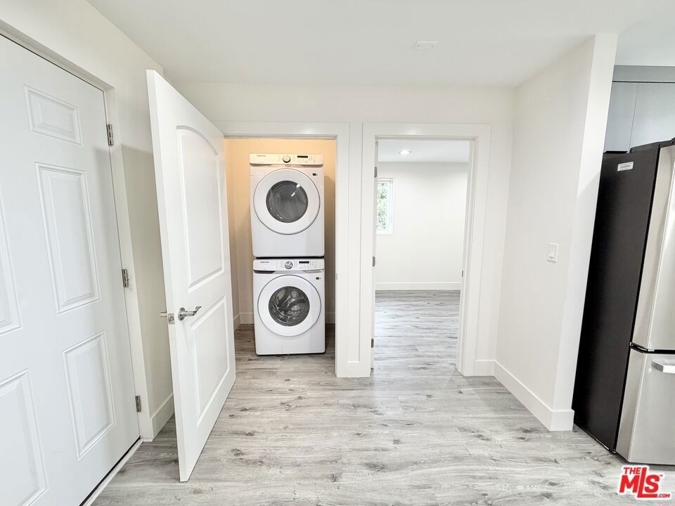 140 1/2 W 93rd Street - Photo 4