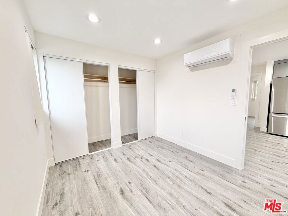 140 1/2 W 93rd Street - Photo 10