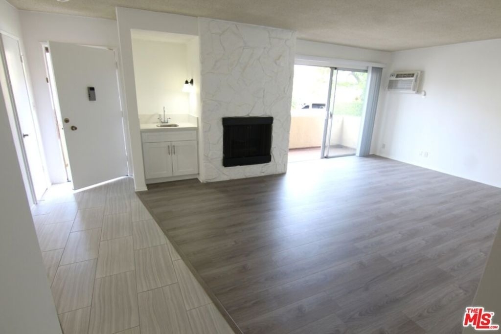 1825 Glendon Avenue - Photo 2
