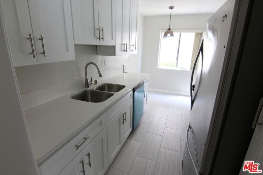1825 Glendon Avenue - Photo 5