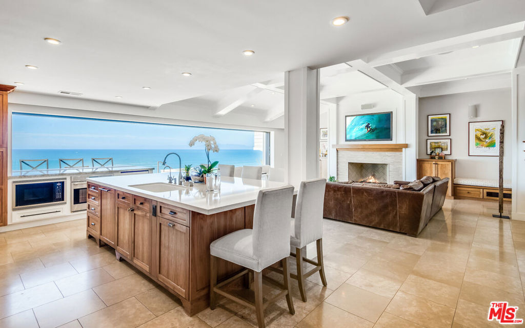 517 Paseo De La Playa - Photo 0