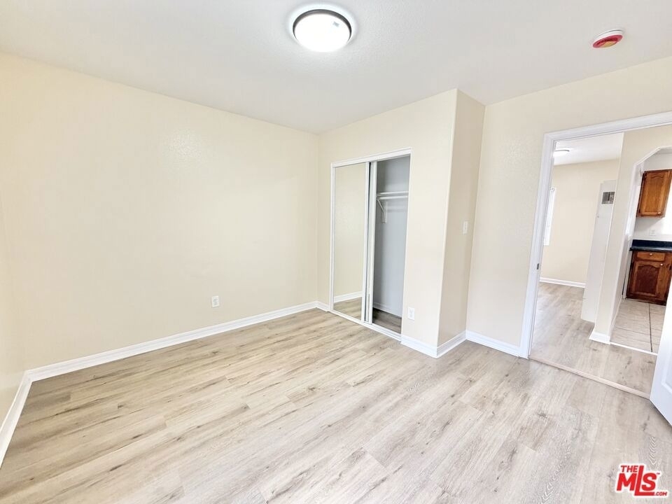 138 W 93rd Street - Photo 8