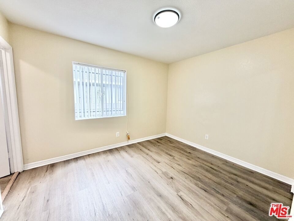 138 W 93rd Street - Photo 7