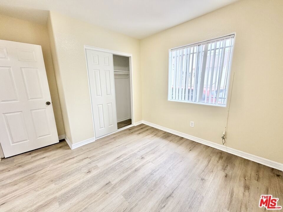 138 W 93rd Street - Photo 15