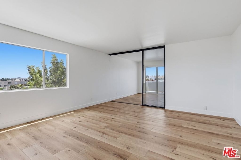 435 N Oakhurst Drive - Photo 23