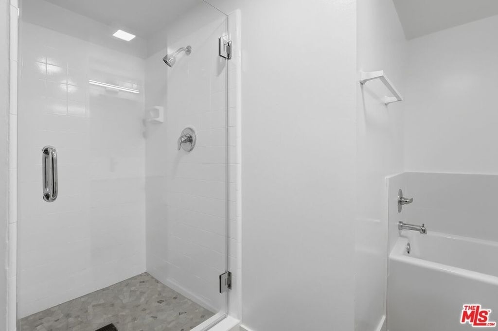 435 N Oakhurst Drive - Photo 44