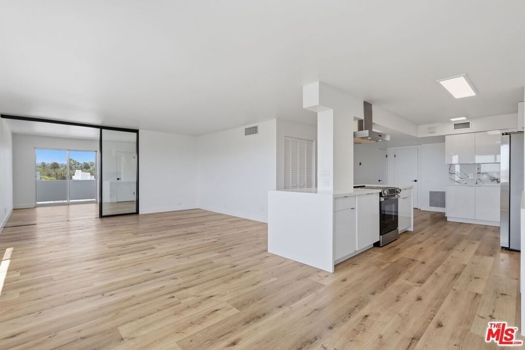 435 N Oakhurst Drive - Photo 19