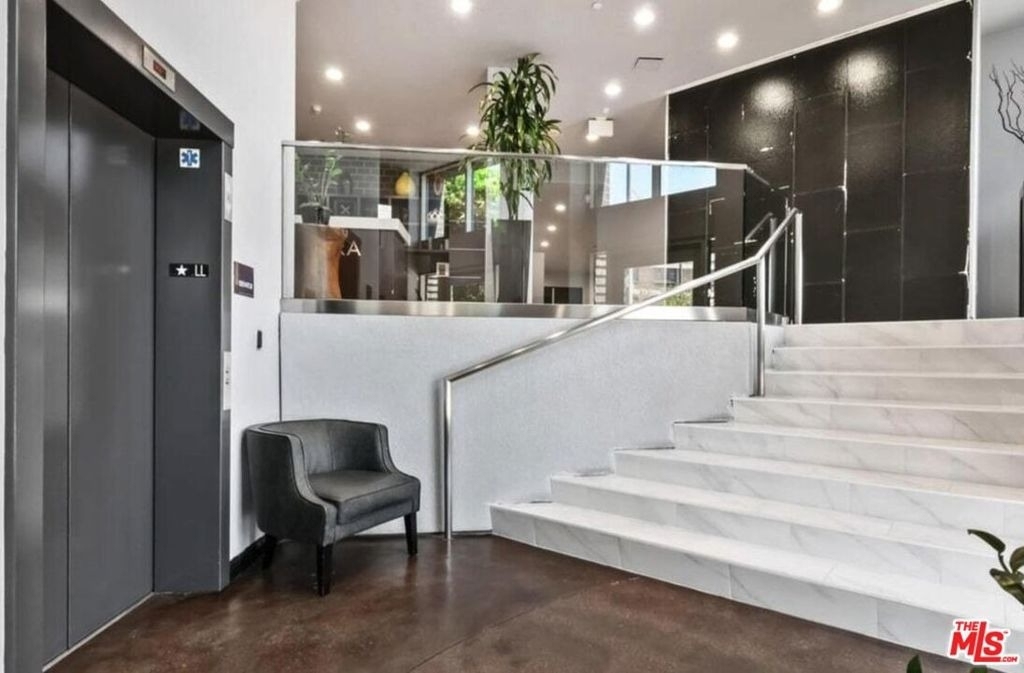 629 Traction Avenue - Photo 26