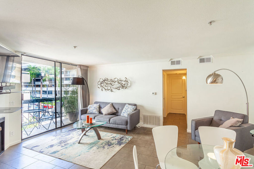 7320 Hawthorn Avenue - Photo 2