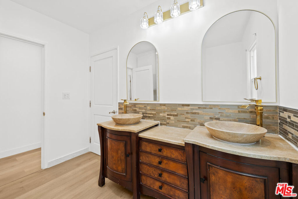 244 S Almont Drive - Photo 11