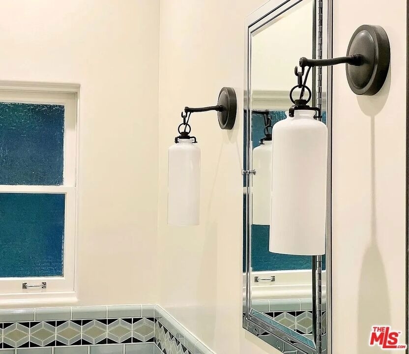 1330 N Harper Avenue - Photo 14