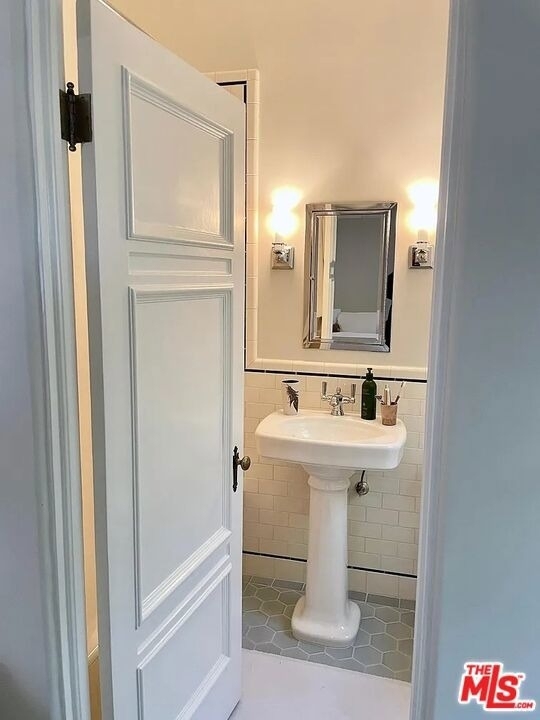 1330 N Harper Avenue - Photo 38