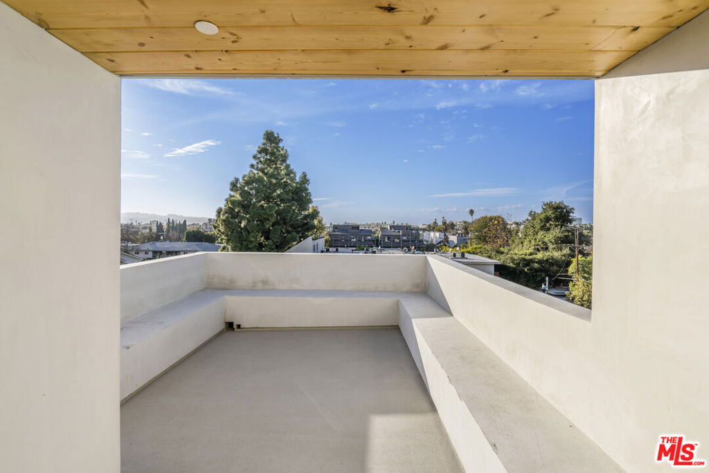 10805 Morrison Street - Photo 18