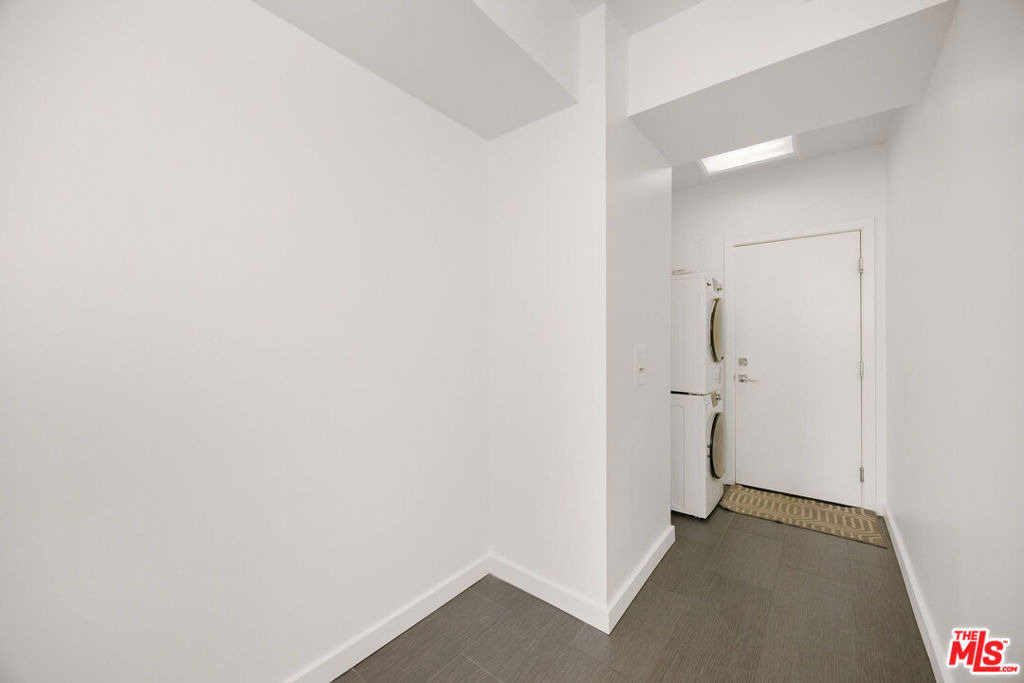 838 N Doheny Drive - Photo 12