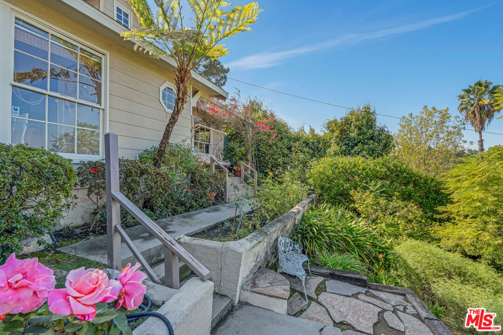 3331 Bennett Drive - Photo 3