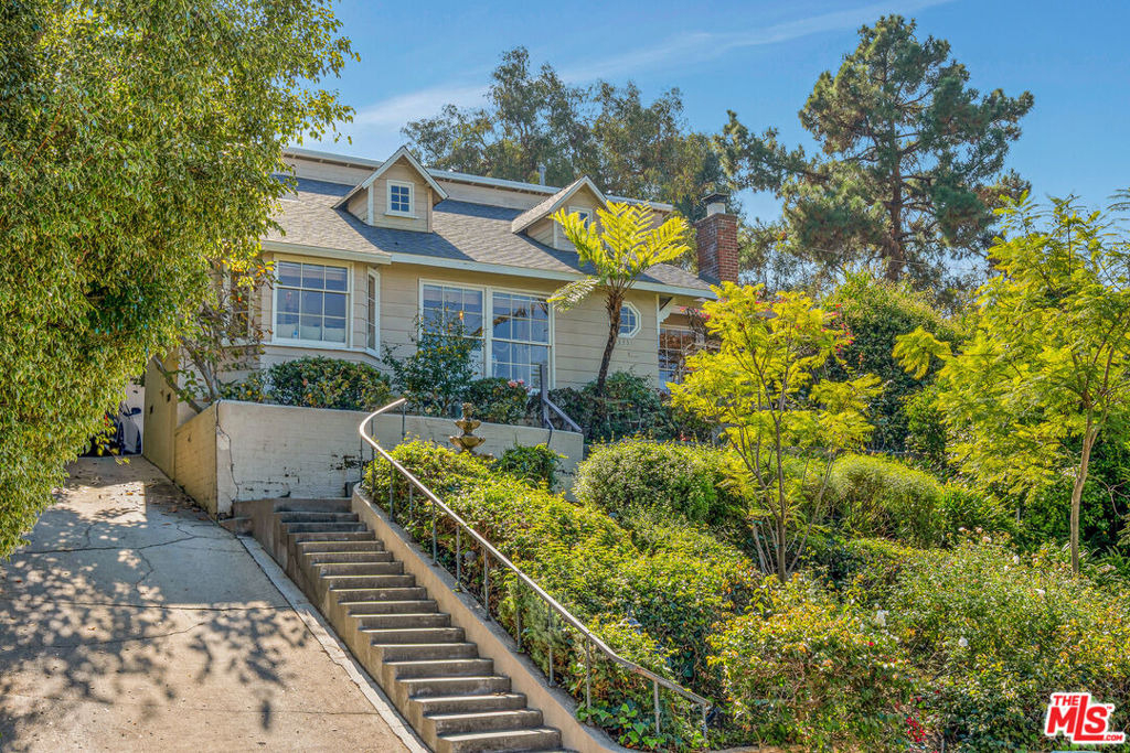 3331 Bennett Drive - Photo 2