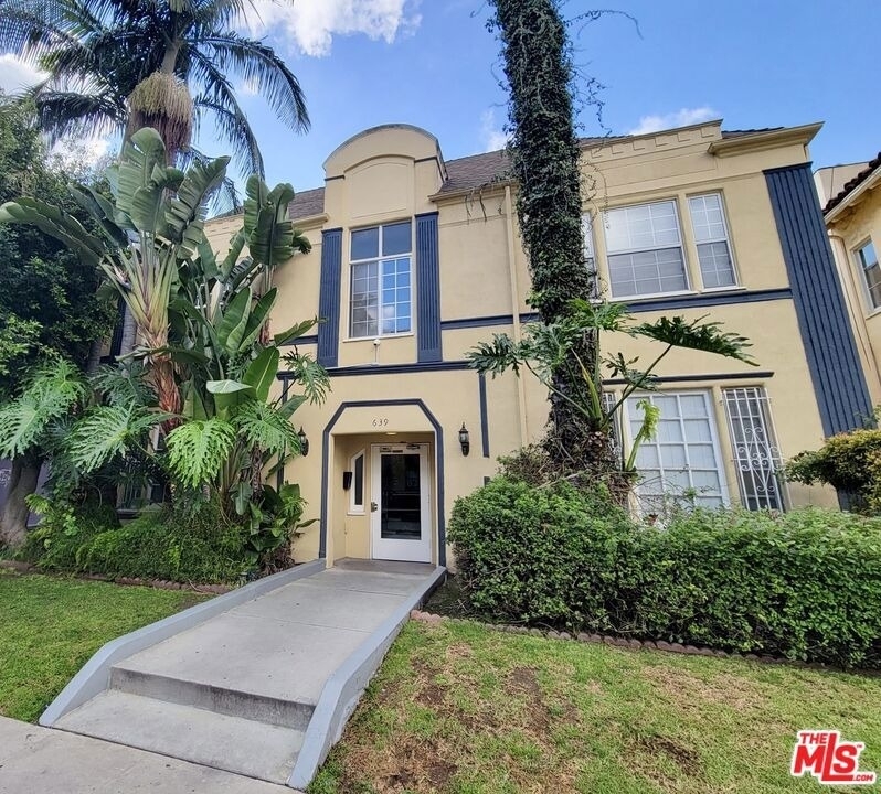 639 S Cochran Avenue - Photo 0
